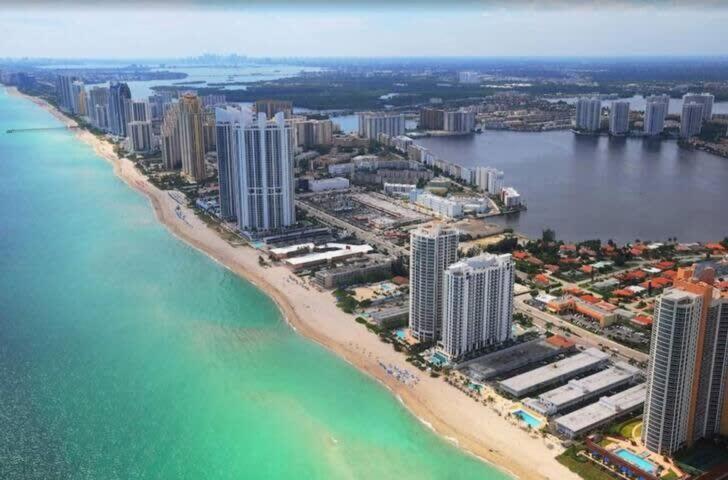 Beachfront Resort - Pool - Ocean View Balcony- Gym Miami Beach Exterior photo